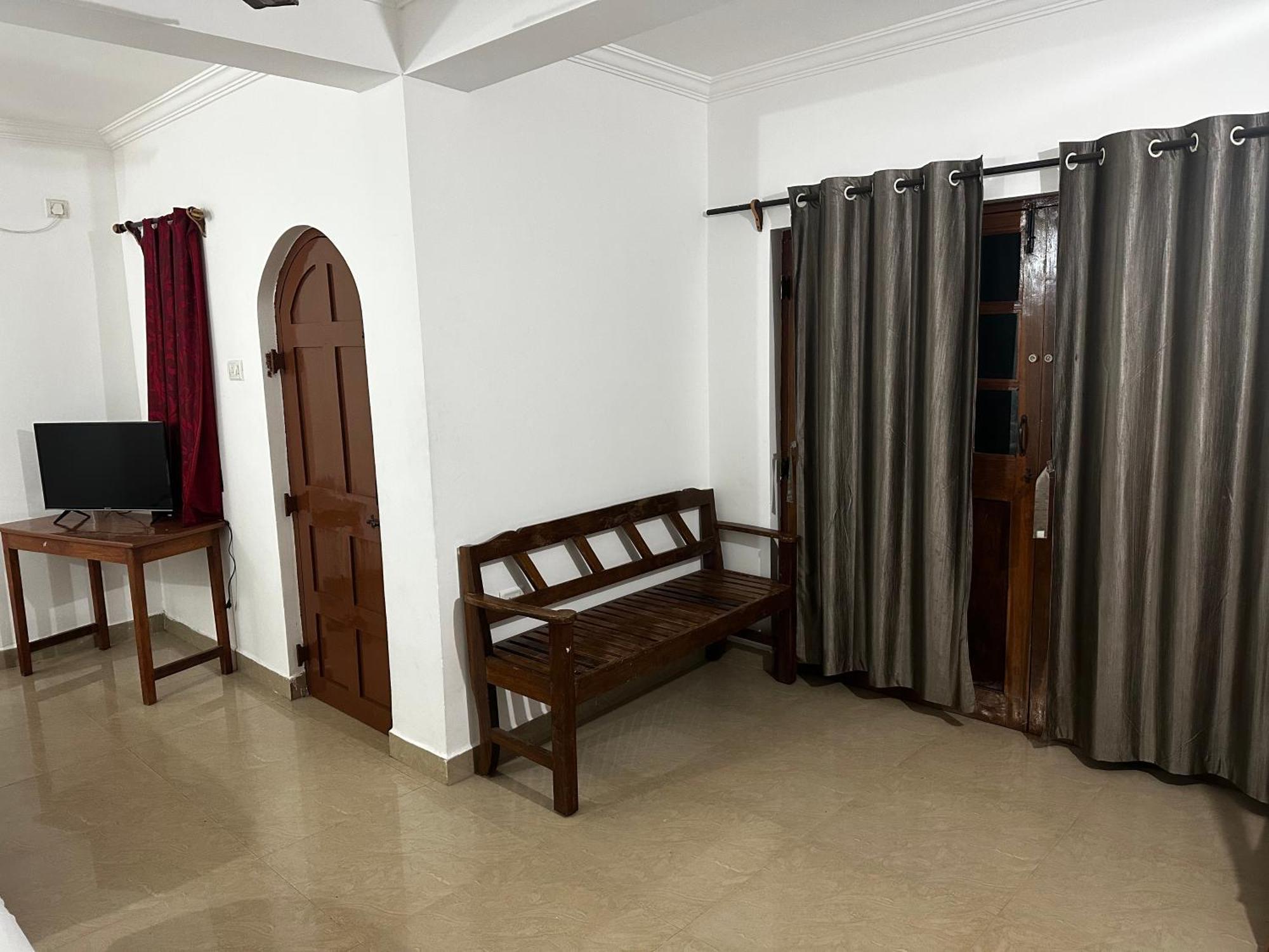 Baga Seafinity Hotel Exterior photo